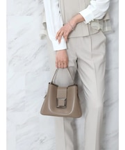 スクエアバックルハンドバッグ