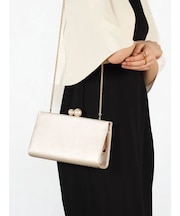 アクセントパールクラッチバック