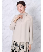 ギャザーネックブラウス