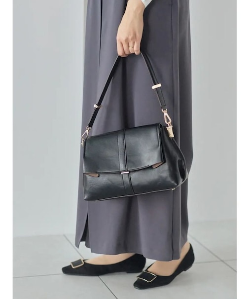 フェイクレザーフラップハンドバッグ