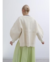 ボリュームスリーブ刺繍ロゴニットカーディガン