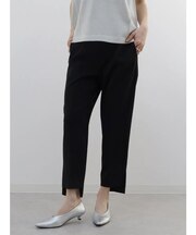 スリットヘムテーパードパンツ