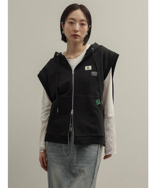 ワッペンノースリーブジップパーカー