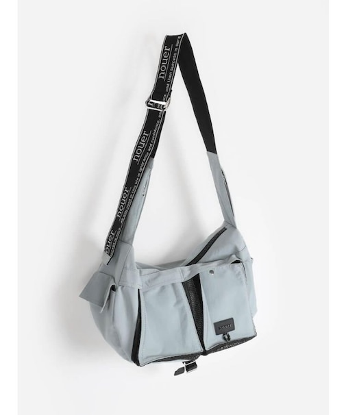 ミリタリーライクショルダーバッグ