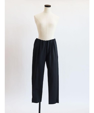 ウエストギャザーテーパードパンツ