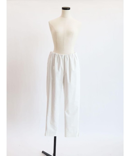 ウエストギャザーテーパードパンツ