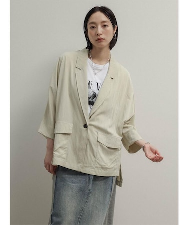 ドルマンスリーブジャケット