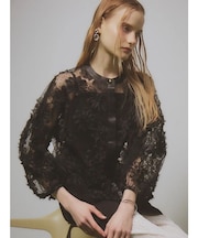 フラワー刺繍チュールブラウス