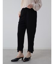 スリットヘムテーパードパンツ