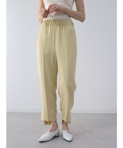 スリットヘムテーパードパンツ
