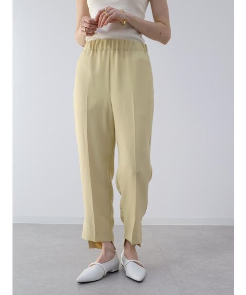 スリットヘムテーパードパンツ