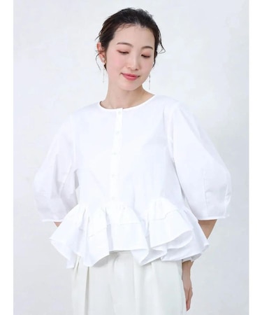 ペプラムフリルブラウス