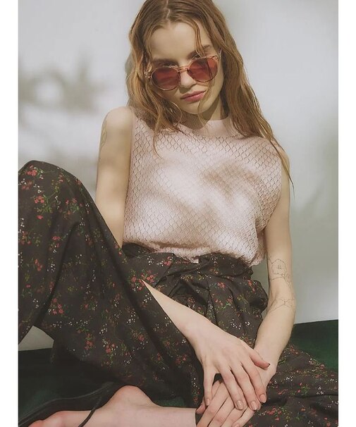 透かし編みニットノースリーブトップス