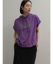 スリーブレスロゴパーカー