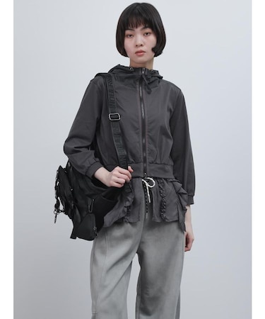 フリルヘムドッキングパーカー