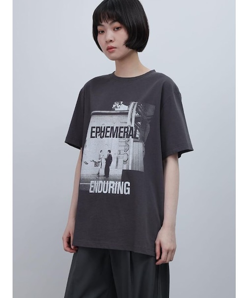 モノクログラフィックTシャツ