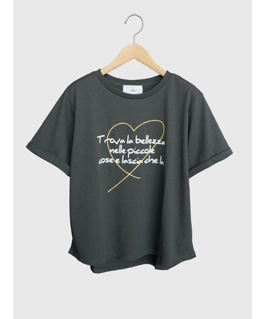 ハート刺繍×ロゴプリントTシャツ