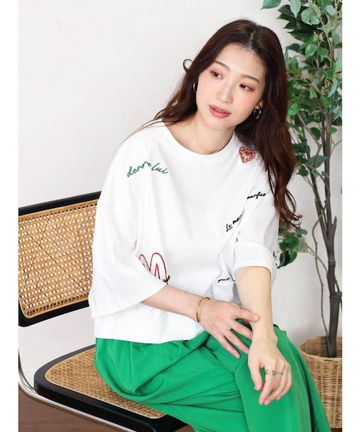 ランダムレター刺繍Tシャツ