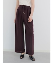 清涼ポリエステルスムースタックワイドパンツ