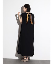 バックスカーフカットワンピース