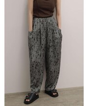 ニュアンスプリントタックワイドパンツ