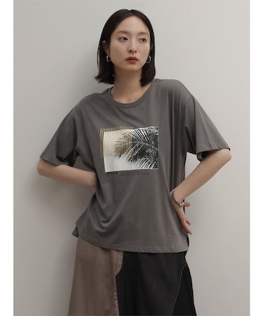 ボタニカルフォトプリントTシャツ