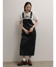 フェイクレザーサロペットスカート