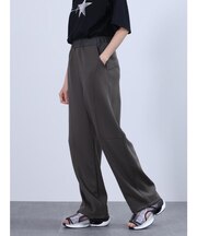 コクーンシルエットパンツ