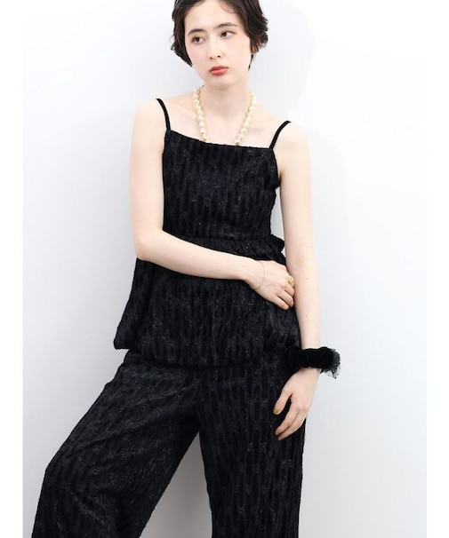 チュール刺繍ベロアキャミソール×パンツセットアップ