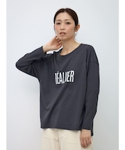 バックシームゴシックロゴプルオーバー