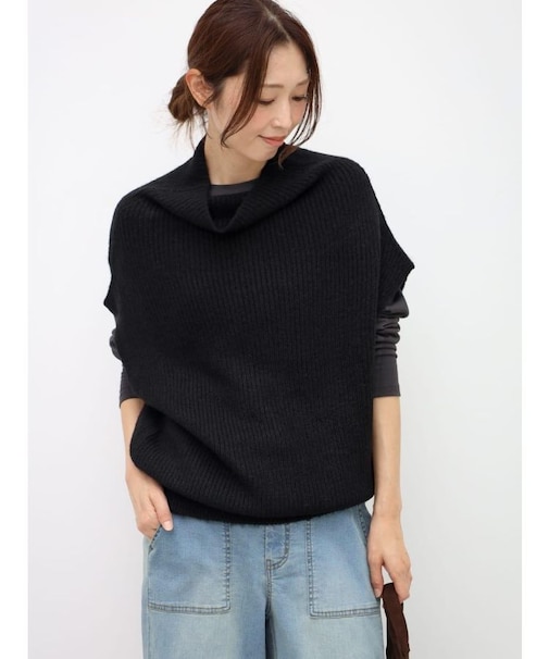 ボトルネックニットベスト