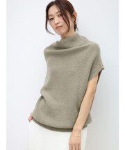ボトルネックニットベスト