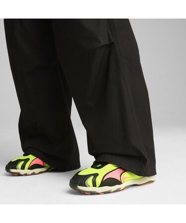 ユニセックス インへイル スニーカー