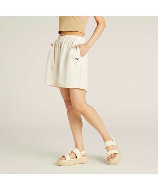 ウィメンズ ワードローブ ESS＋ ショーツ