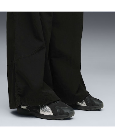 ユニセックス インへイル スマイル スニーカー