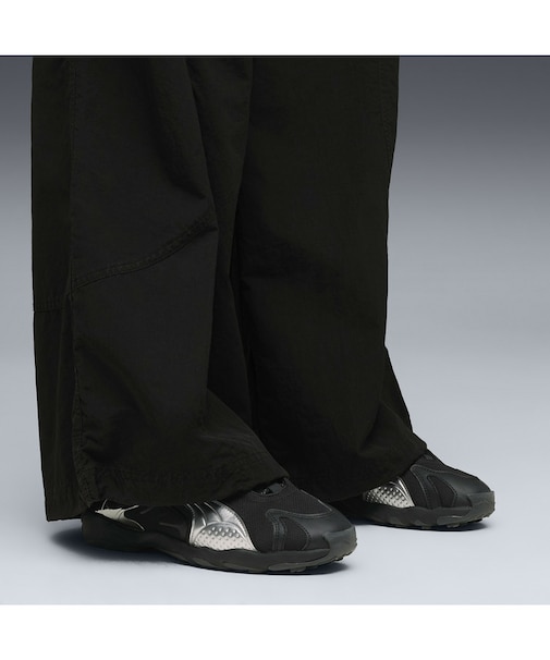 ユニセックス インへイル スマイル スニーカー