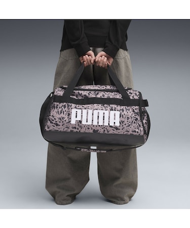 ユニセックス プーマ チャレンジャー AOP スモール スポーツ バッグ 35L PUMA CHALLENGER AOP S Sp Bag