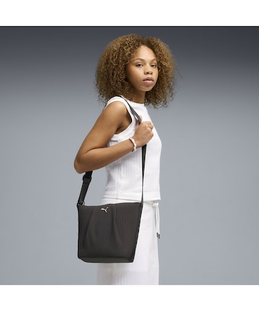 ウィメンズ アップ ジップ バケットバッグ 4L UP Zipped Bucket Bag