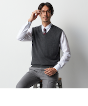 <Begin公式WEB10月掲載アイテム>ビズニット(BIZ KNIT) Vネックベスト