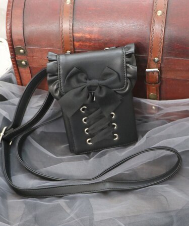 レースアップスマホポシェット