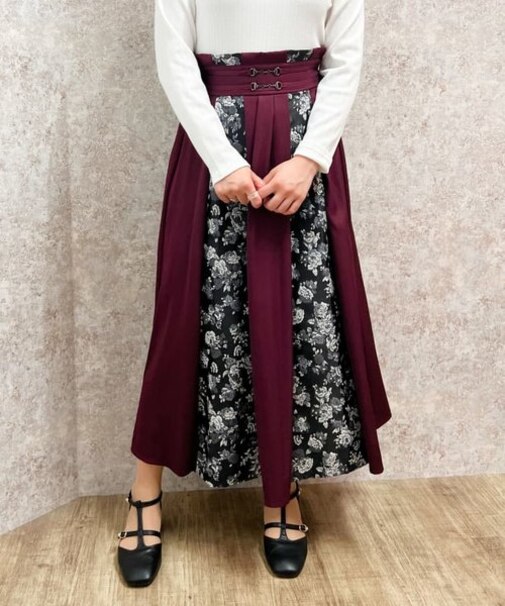 フラワージャカード切替スカート