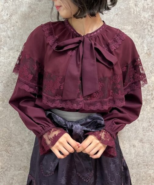ケープ×リボンタイブラウス