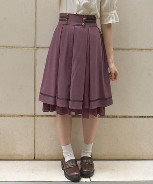 ダブル釦×ストライプ切替スカート