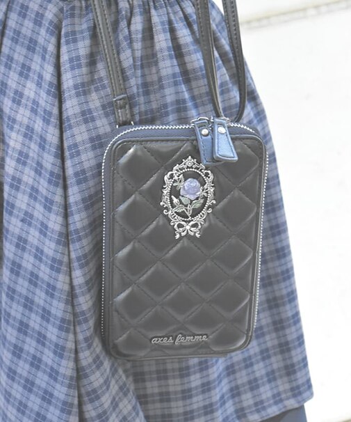 ローズモチーフポシェット