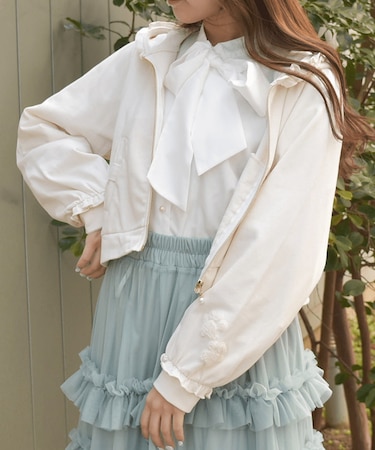 サガラ刺繍ショートパーカー