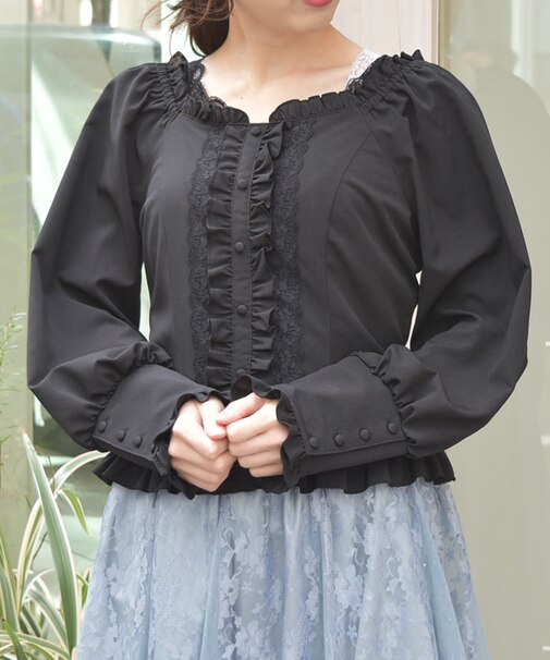 ラフィンブラウス