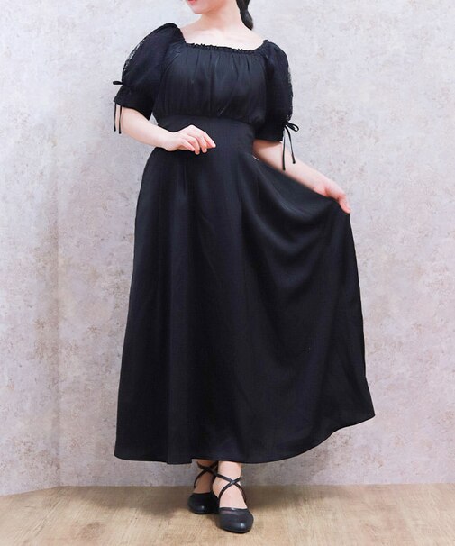 レース袖スクエアネックワンピース