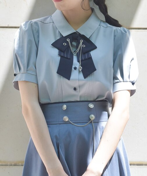 ハトメ×チェーン付リボンブラウス