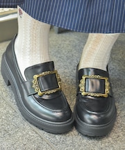 フロントバックルローファー