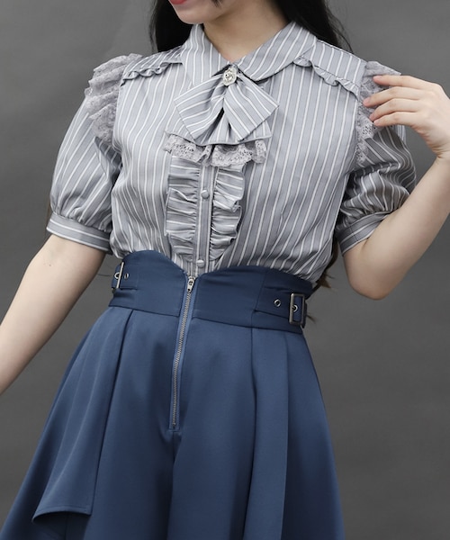 axes ブラウス スカート ブローチセット ジャボブローチ付ブラウス｜アクシーズファムの通販｜&mall